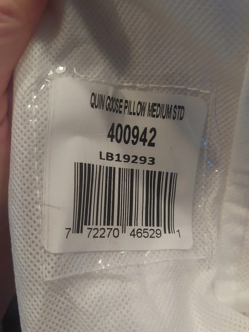 NWOT- Quince Standard White Goose Down Pillow (Medium/ Firm)(P62)